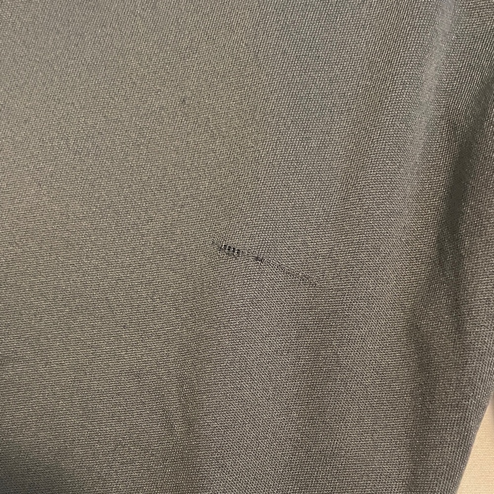 3 for $15 liquidation sale
Under Armour Boy’s  Charcoal Athletic Shorts - Picture 4 of 5